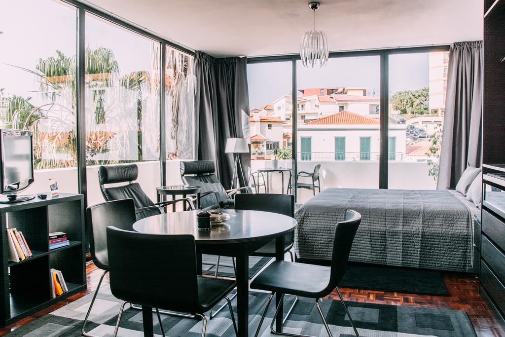 Arts In Apartments Pina Funchal  Buitenkant foto