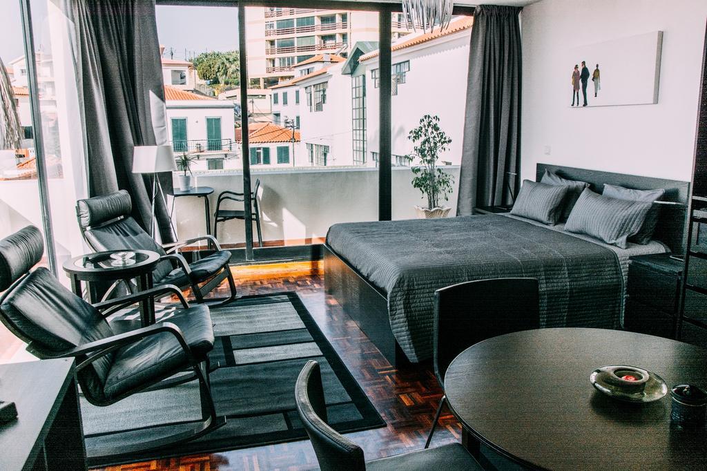 Arts In Apartments Pina Funchal  Buitenkant foto